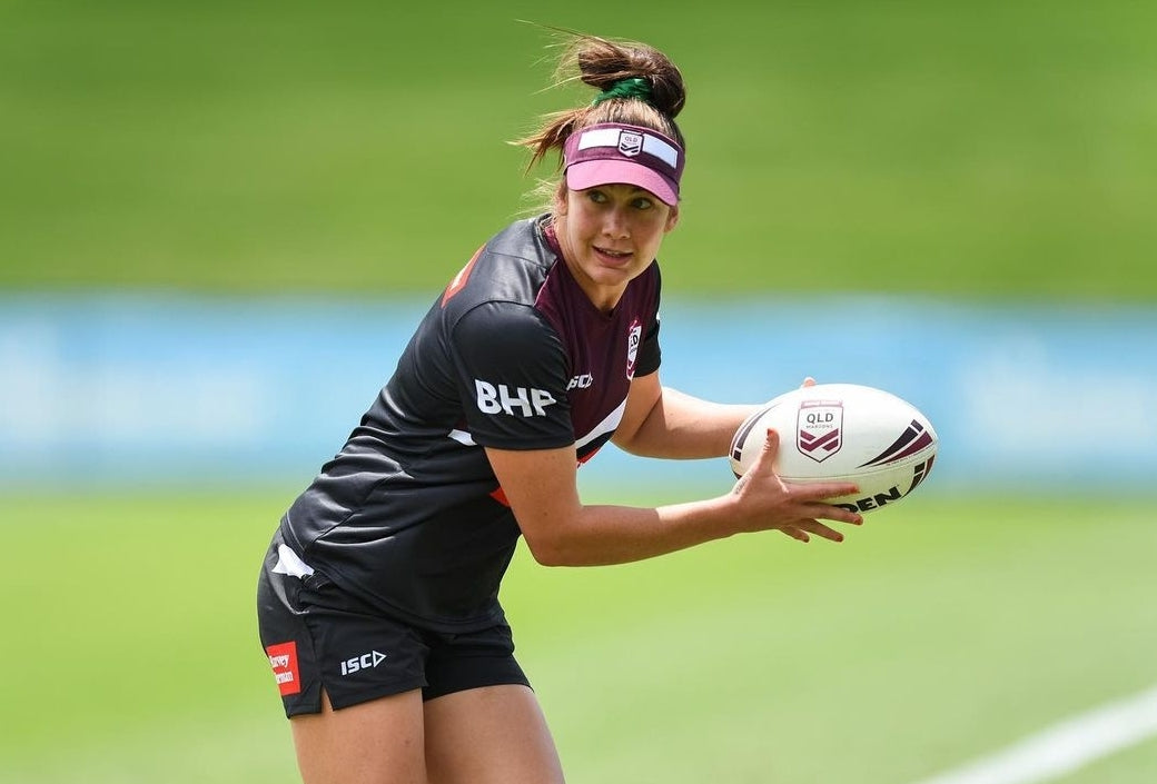 NRLW STATE OF ORIGIN STAR JESS ELLISTON & HER RED CATTLE DOUGIE JOIN FRONTIER PETS